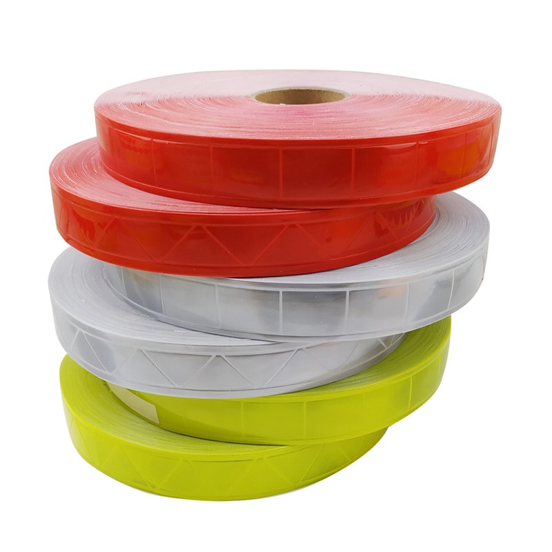 Dây phản quang nhựa kiểu ô vuông 2.5cm x 50m PQ13